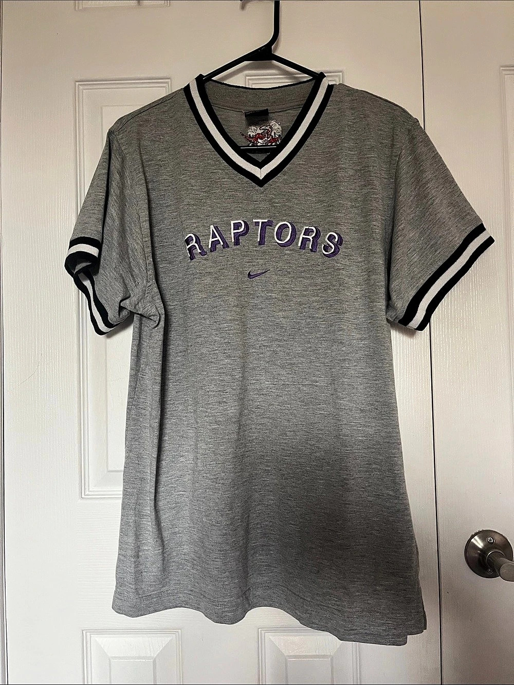 Vintage Nike Toronto Raptors Gray Tee XL